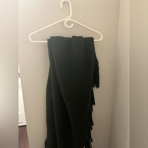 Roots Green Scarf/Poncho